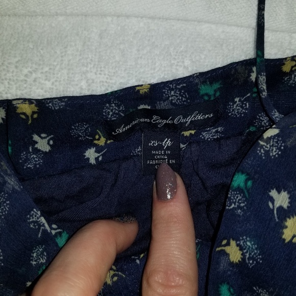 Floral top - Picture 2 of 2